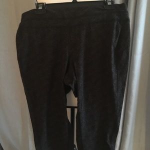 Capri workout leggings